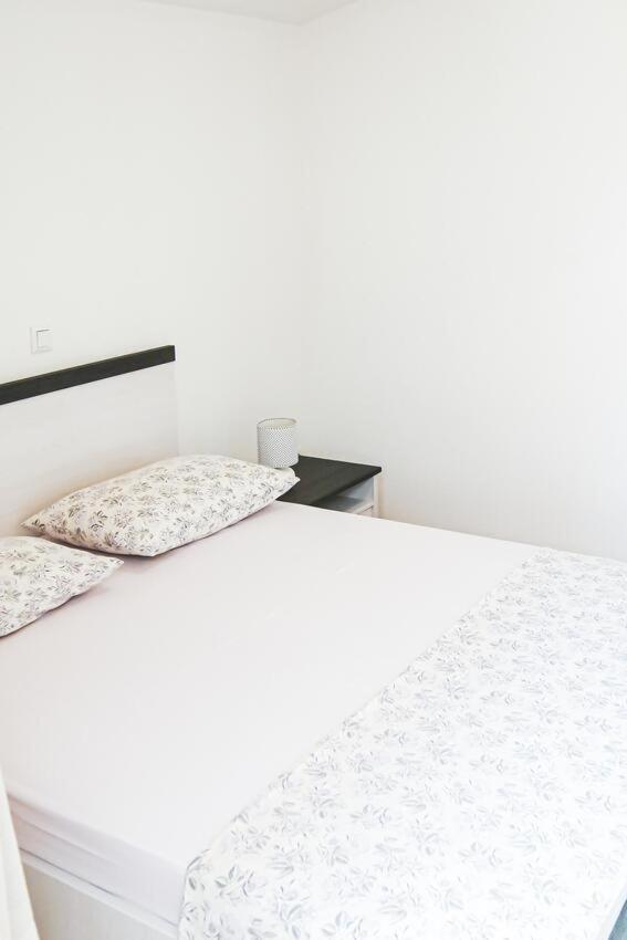 Fully Renovated One Bedroom Apartment With A Seaview - A سيفيد المظهر الخارجي الصورة