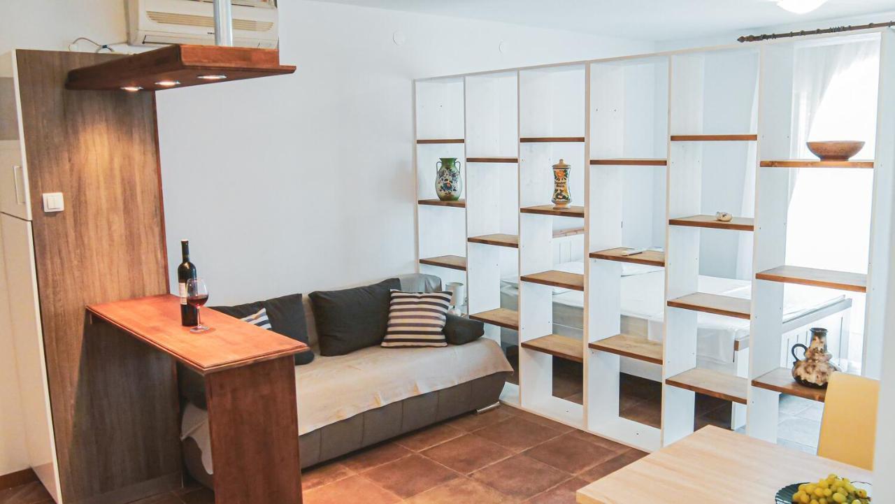 Fully Renovated One Bedroom Apartment With A Seaview - A سيفيد المظهر الخارجي الصورة